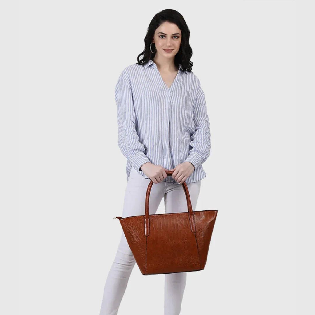 Laellore’s CAMARY Handbag The Perfect Blend of Professional Elegance and Party Glam